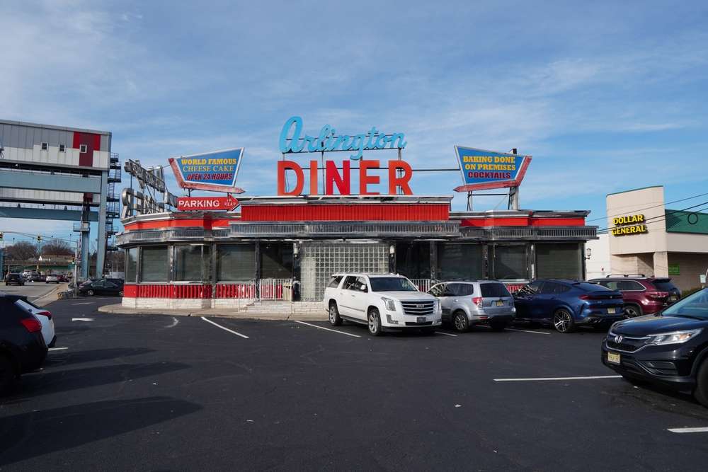 Famous local diner in North Arlington with a multitude of cars parked outside